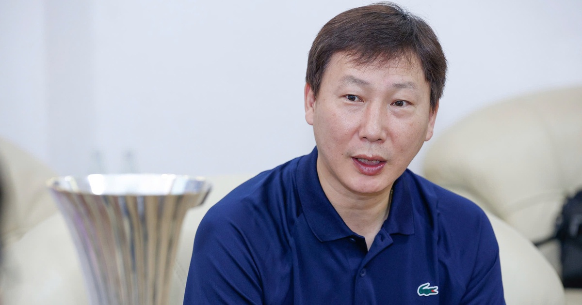 HLV Kim Sang-sik hé lộ đòn tâm lý cực 'độc': U.23 Việt Nam thắng là đương nhiên!