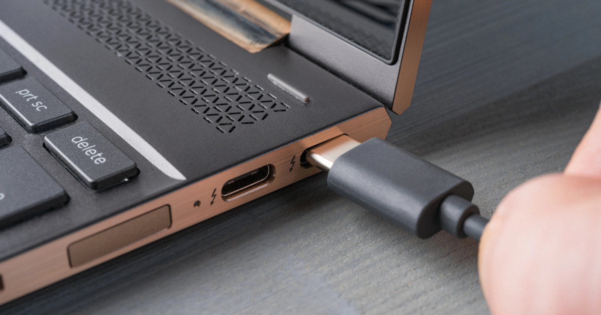 Đừng mua máy tính xách tay nếu không có 2 cổng USB-C