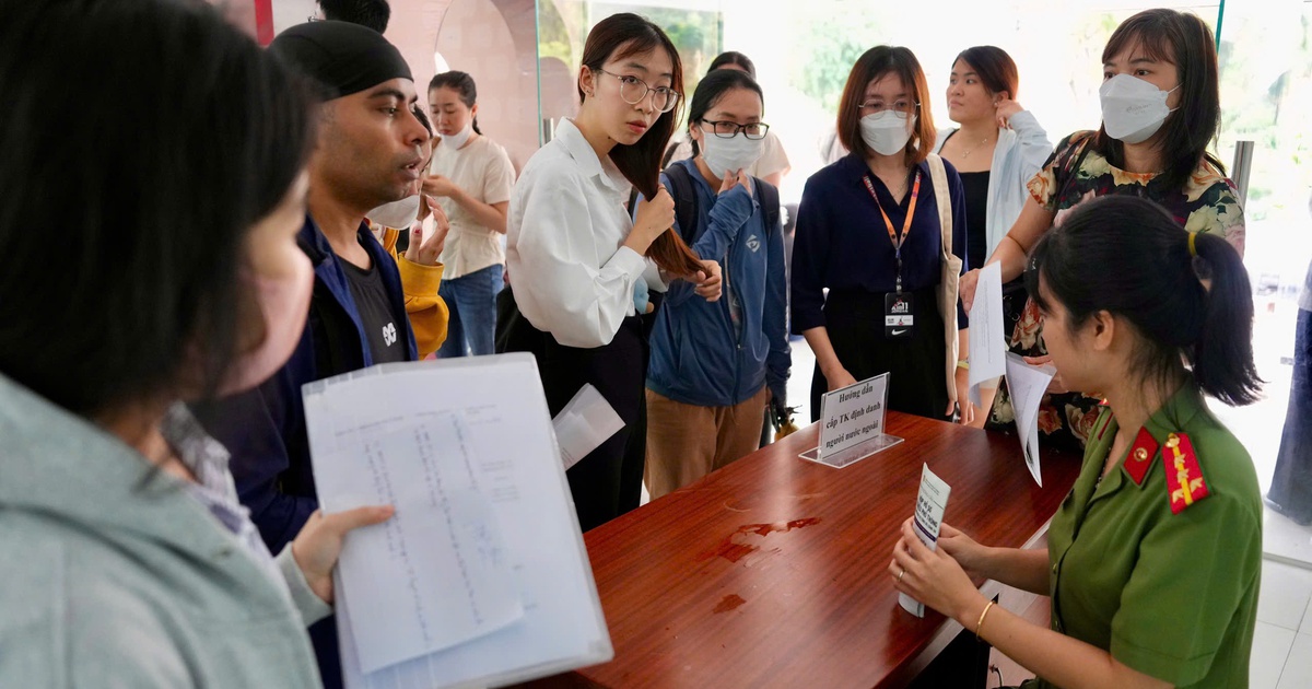 Công an phường Thủ Dầu Một tiếp nhận thủ tục hành chính ở đâu?
