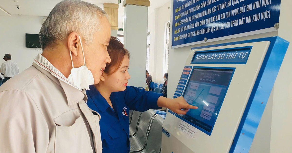 Đà Nẵng: Một số xã ứng dụng AI, giúp dân về thủ tục chính quyền 2 cấp