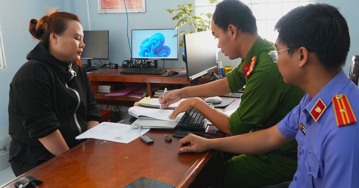 Đồng Tháp: Bị khởi tố vì chiếm dụng 100 triệu đồng người khác chuyển khoản nhầm
