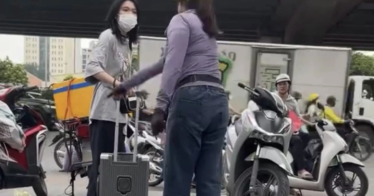 Công an thông tin vụ người bán trà đá đuổi cô gái đứng trên vỉa hè