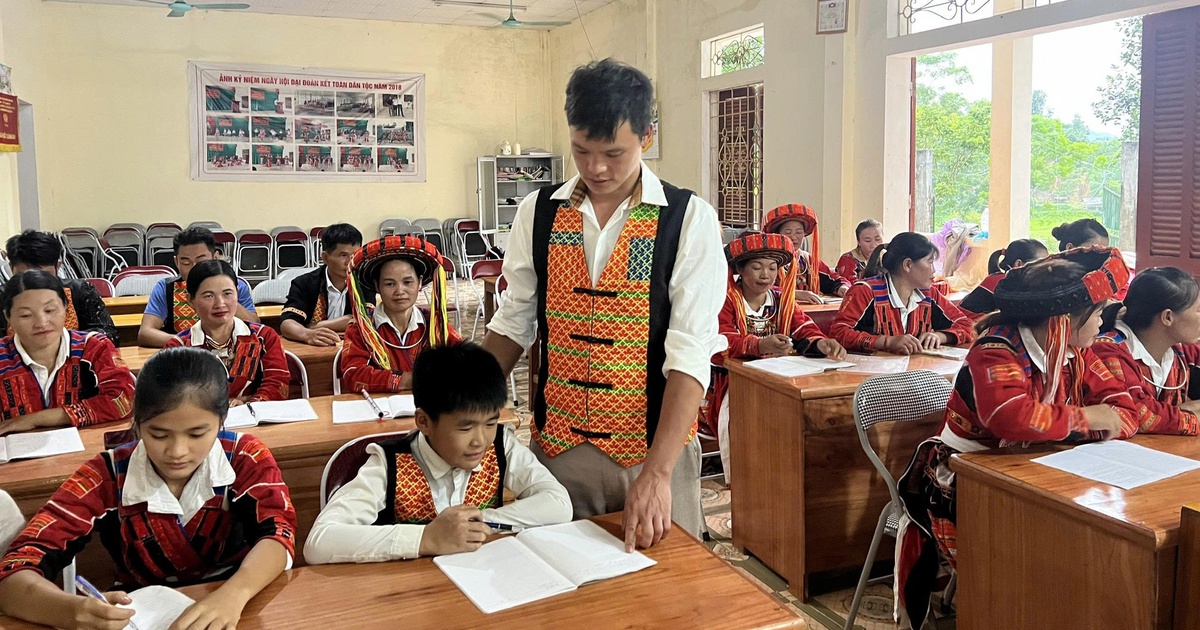 Miệt mài giữ tiếng Pà Thẻn