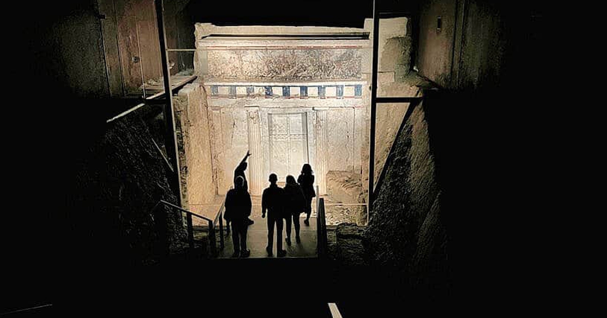 Phần mộ cổ đại v&ocirc; danh h&oacute;a ra chứa h&agrave;i cốt của phụ th&acirc;n Alexander Đại Đế