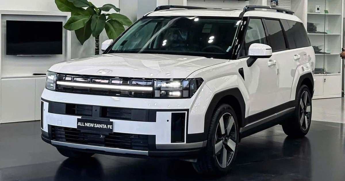 Bộ đôi SUV 7 chỗ 'xịn' nhất của Hyundai tại Việt Nam giảm giá cả trăm triệu