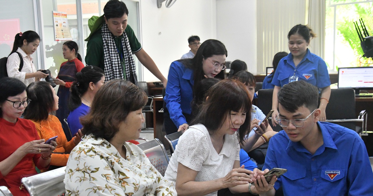 ‘Trực chiến’ 168 trung tâm hành chính công hỗ trợ vận hành chính quyền 2 cấp