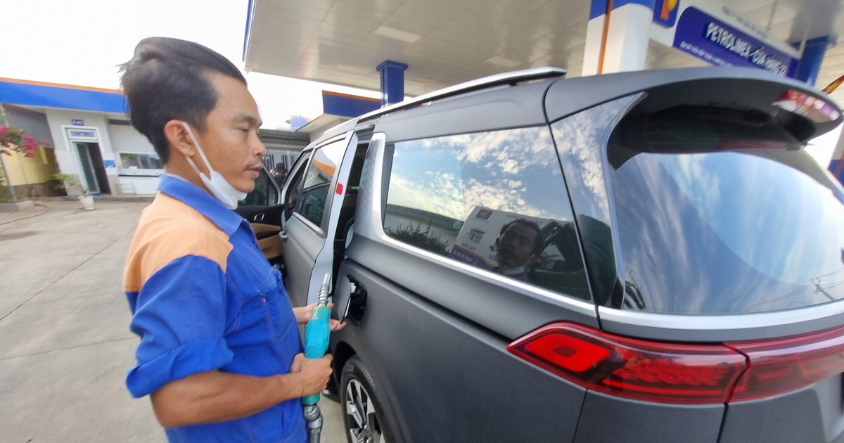 Giá xăng dầu hôm nay 8.7.2025: Quay đầu giảm sau thông tin thuế đối ứng