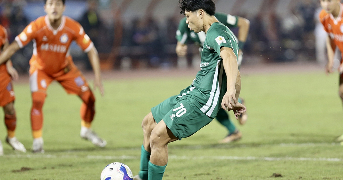Công Phượng và Bình Phước đương đầu với khó khăn: Cửa thăng hạng V-League không mở toang