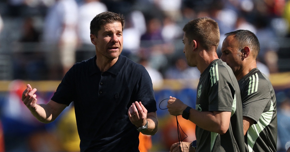 Máy bay chở Real Madrid ‘bay vòng vòng, mãi mới hạ cánh’: HLV Alonso phải hủy họp báo trước đại chiến PSG