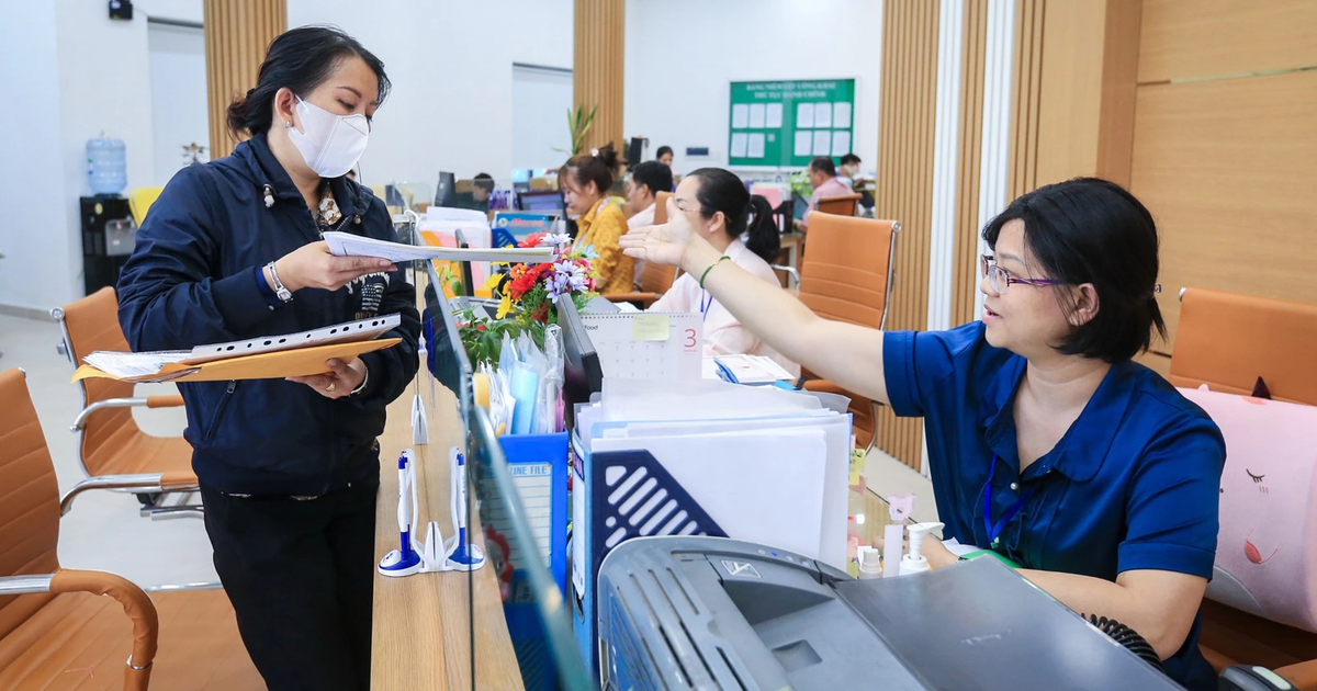 Hướng dẫn mới nhất về tiền lương đối với cán bộ, công chức sau sắp xếp