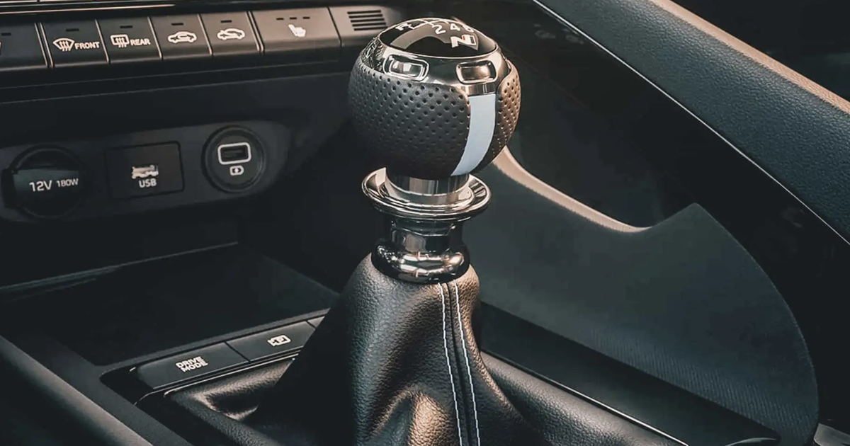 Hyundai cho rằng: 'Không còn ai muốn mua ô tô số sàn nữa'