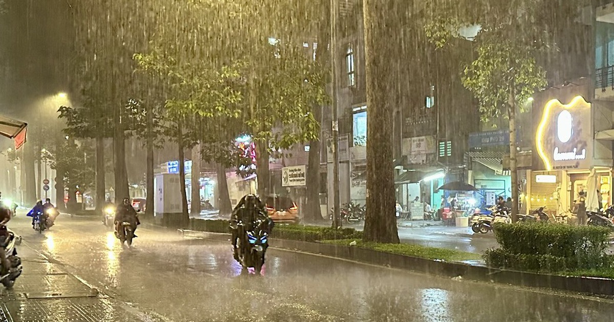 Gió mùa tây nam đang mạnh lên, miền Tây nhiều nơi mưa to