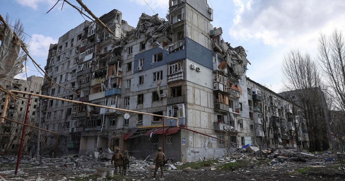 Nga ph&aacute; ph&ograve;ng tuyến tr&ecirc;n đ&agrave; tiến về Pokrovsk, Ukraine đưa qu&acirc;n tinh nhuệ chi viện