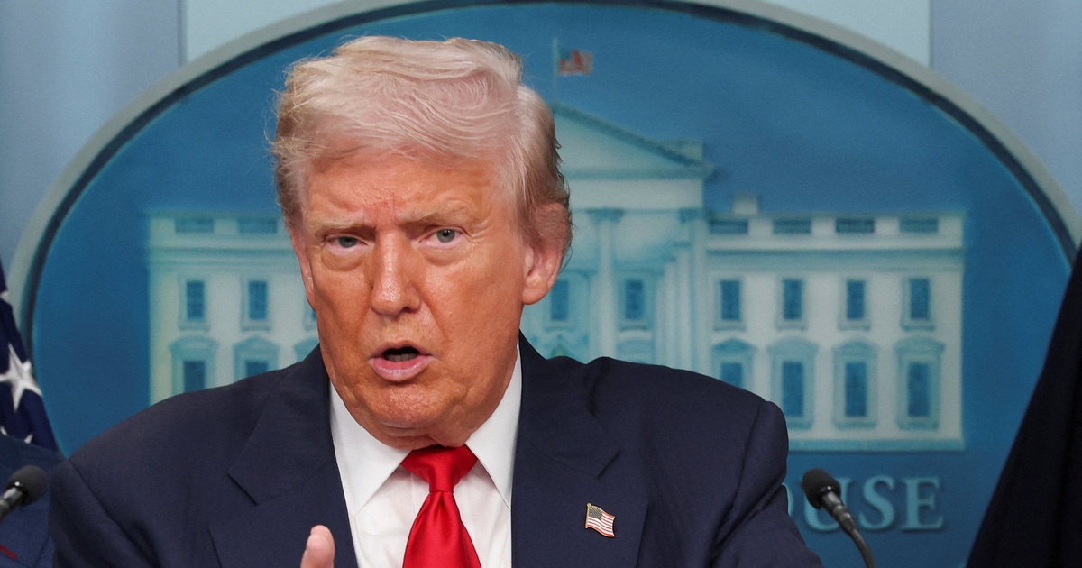 &Ocirc;ng Trump n&oacute;i sẽ cố gắng đ&ograve;i lại đất cho Ukraine