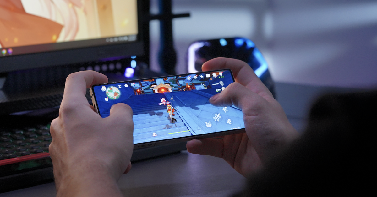 FPT Shop mở bán mẫu máy Gaming Phone REDMAGIC 10S Pro chính hãng