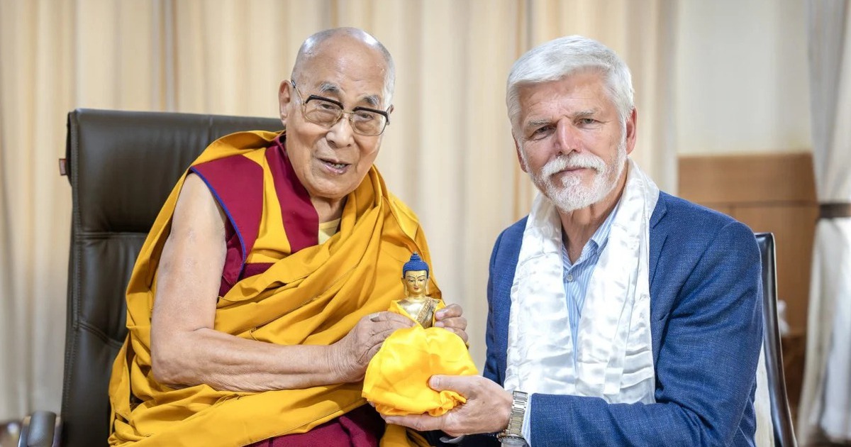 Trung Quốc cắt đứt li&ecirc;n lạc với Tổng thống Czech v&igrave; Đạt Lai Lạt Ma