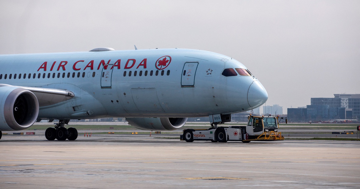 H&atilde;ng h&agrave;ng kh&ocirc;ng lớn nhất Canada dừng mọi hoạt động v&igrave; 10.000 nh&acirc;n vi&ecirc;n đ&igrave;nh c&ocirc;ng