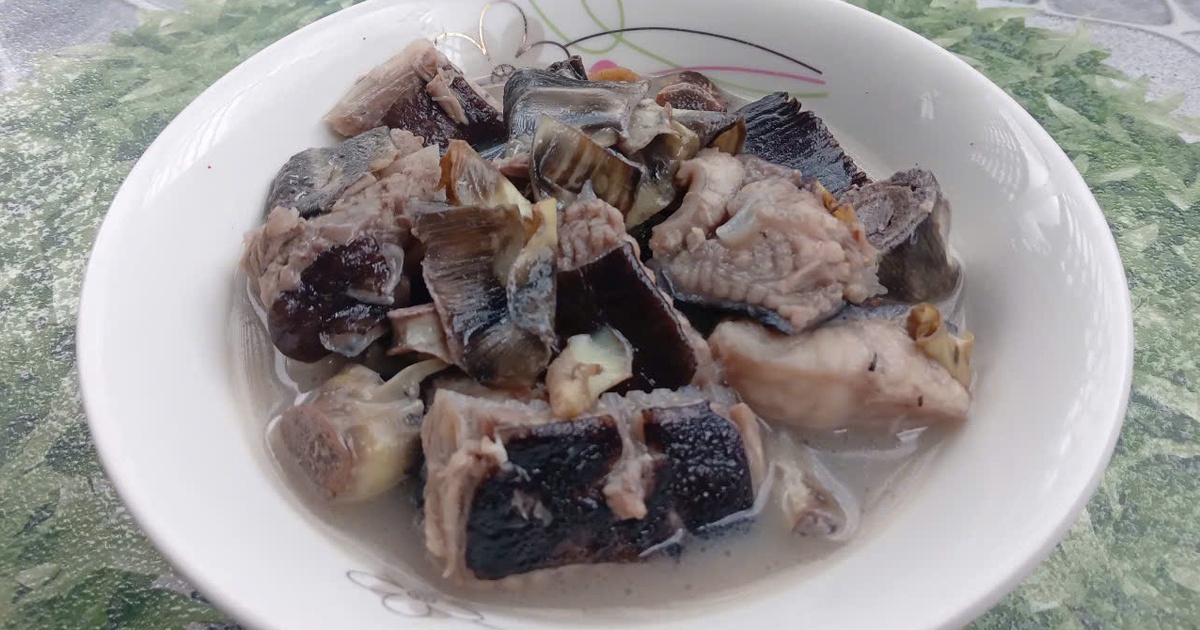 Hương vị qu&ecirc; hương: C&aacute; đuối um bắp chuối