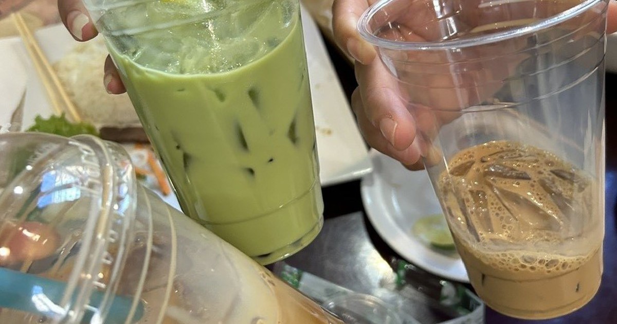 Ổ hạt vi nhựa c&oacute; thể ở ngay trong những ly đồ uống thường ng&agrave;y