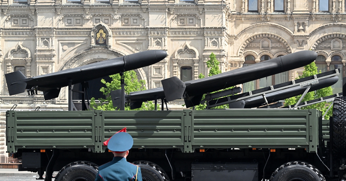 Ukraine đau đầu trước UAV, t&ecirc;n lửa mới của Nga