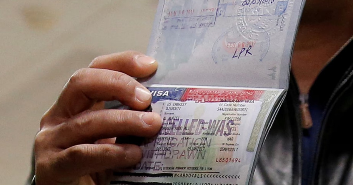 Mỹ đang r&agrave; so&aacute;t hơn 55 triệu visa, c&oacute; thể thu hồi đột ngột nếu sai phạm