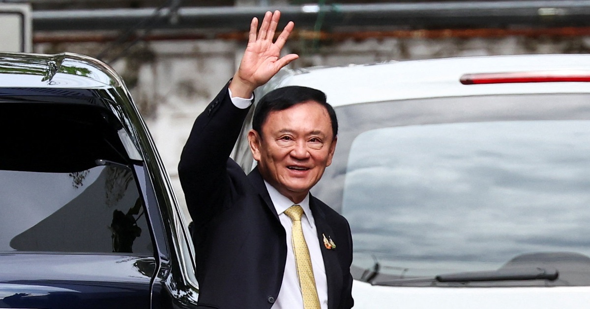 Cựu Thủ tướng Th&aacute;i Lan Thaksin Shinawatra được tuy&ecirc;n trắng &aacute;n c&aacute;o buộc phỉ b&aacute;ng ho&agrave;ng gia