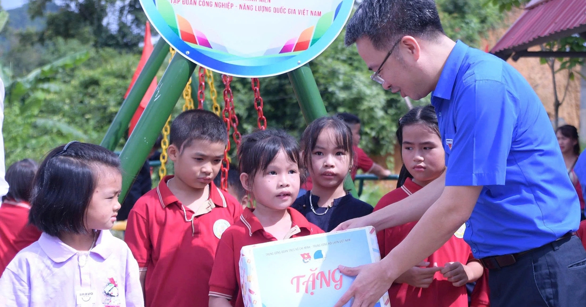 Chiến dịch Kỳ nghỉ hồng góp phần xây dựng hình ảnh cán bộ trẻ