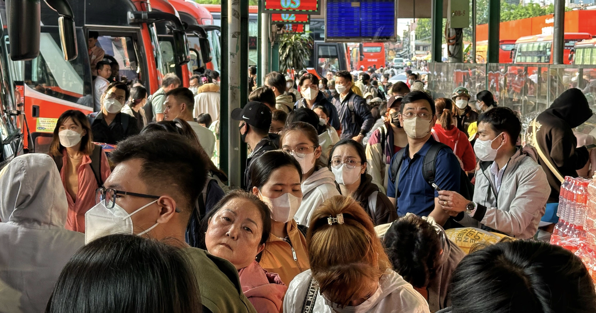 Nghỉ lễ 2.9: Ng&agrave;y cao điểm Bến xe Miền T&acirc;y dự b&aacute;o đ&oacute;n hơn 65.000 kh&aacute;ch