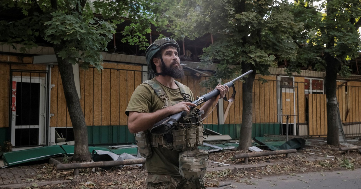 Ukraine bất ngờ phản c&ocirc;ng ở Donetsk ?