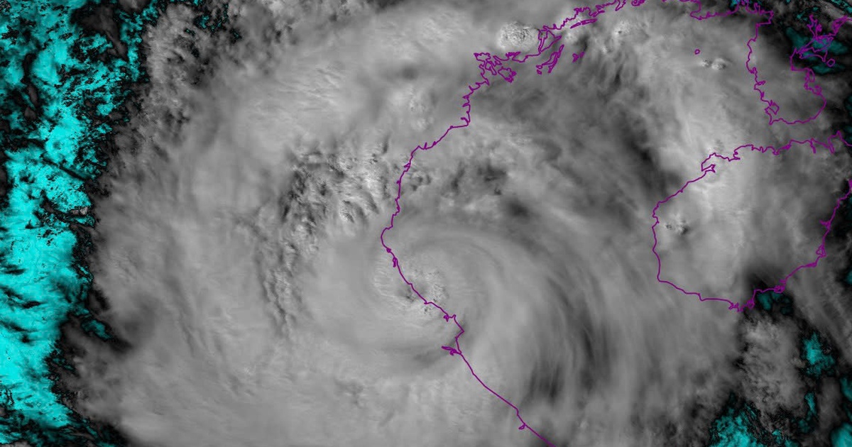 Live Bão số 5 vào đất liền Hà Tĩnh - Nghệ An cường độ mạnh cấp 11 - 12