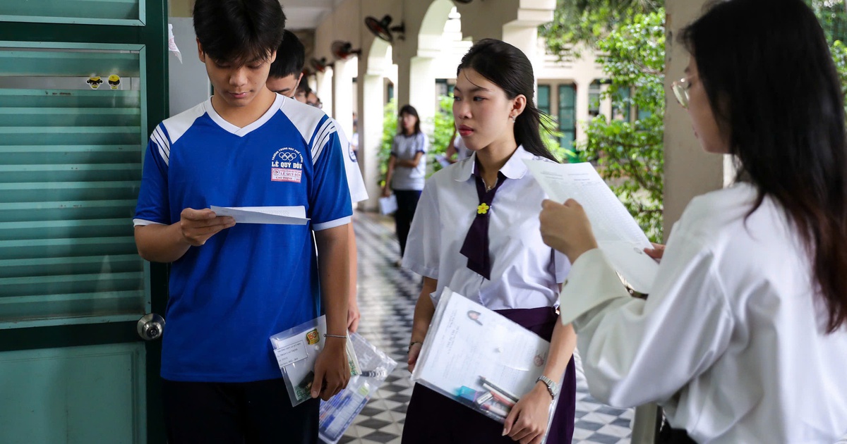 Điểm chuẩn cao: Thành tựu hay nghịch lý?