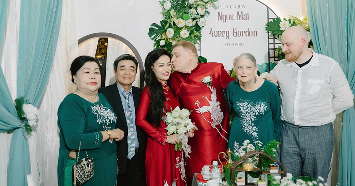 Cặp đ&ocirc;i &#039;ho&agrave;n cảnh&#039; đơn th&acirc;n nu&ocirc;i con, c&ugrave;ng nhau x&acirc;y tổ ấm