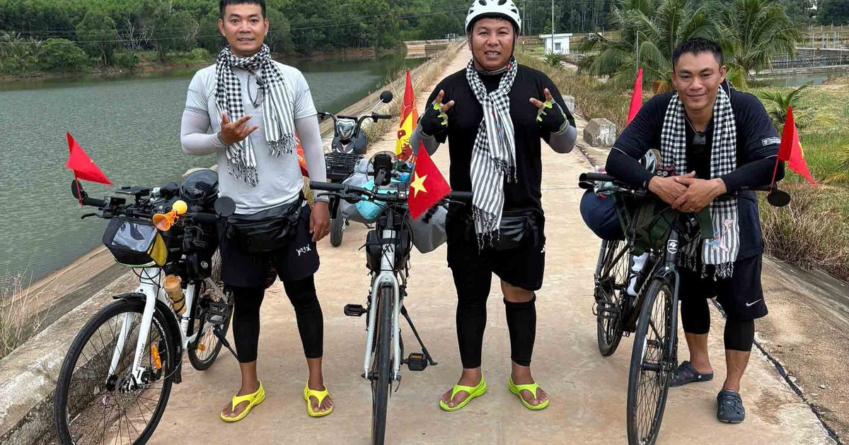 Vượt nắng gi&oacute; đến H&agrave; Nội mừng Quốc kh&aacute;nh 2.9