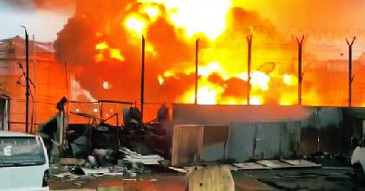 Chiến sự Ukraine ng&agrave;y 1.257: Kho dầu Nga bốc ch&aacute;y mạnh sau đ&ograve;n tập k&iacute;ch của Ukraine