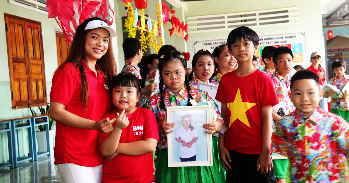 Kh&aacute;nh H&ograve;a: Mang y&ecirc;u thương đến trẻ khuyết tật M&aacute;i ấm Thừa Sai