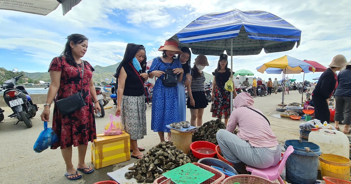 Chợ Nại: Thi&ecirc;n đường hải sản tươi sống n&iacute;u ch&acirc;n du kh&aacute;ch
