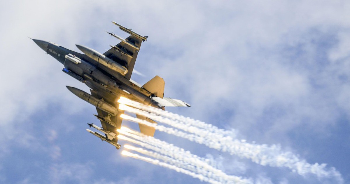 Ti&ecirc;m k&iacute;ch Mỹ thả bẫy nhiệt chặn m&aacute;y bay quanh s&acirc;n golf của Tổng thống Trump