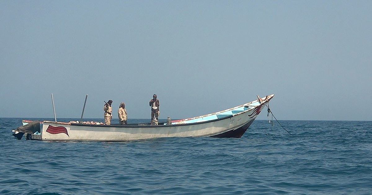 Lật thuyền ngo&agrave;i khơi Yemen, nghi hơn 140 người chết