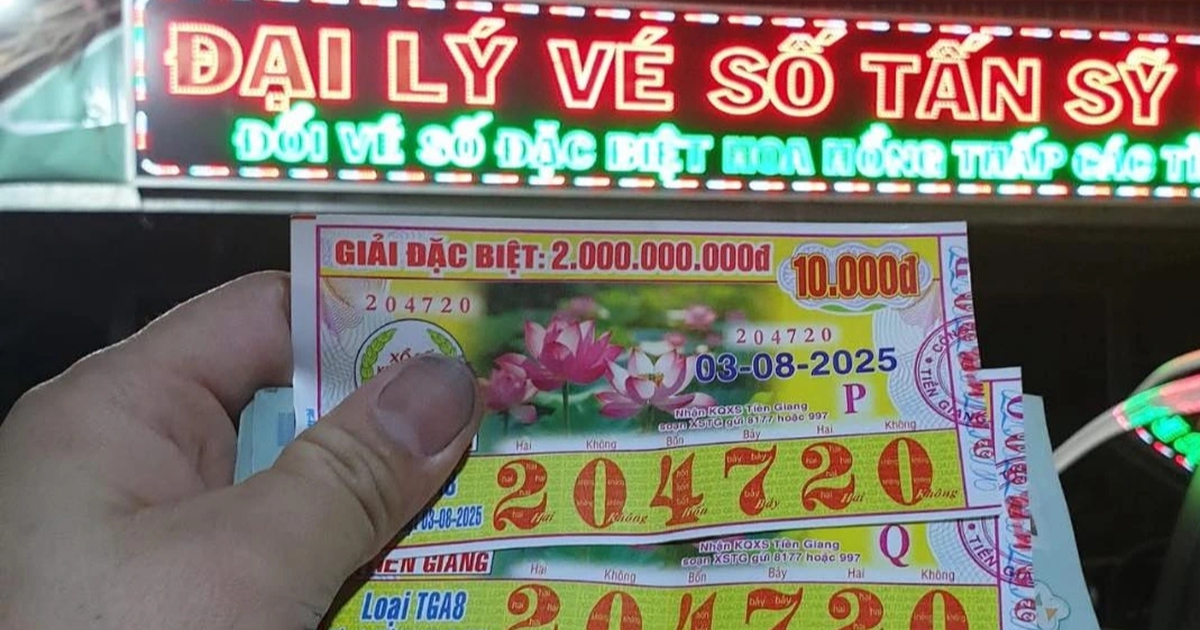 Xổ số miền Nam ng&agrave;y 3 th&aacute;ng 8: Cặp vợ chồng mua 10 tờ, tr&uacute;ng độc đắc 2 tờ