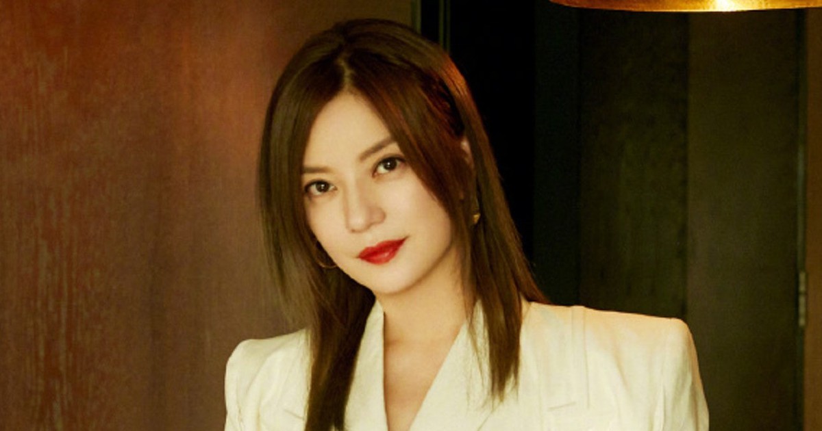 Triệu Vy bị đ&oacute;ng băng cổ phiếu