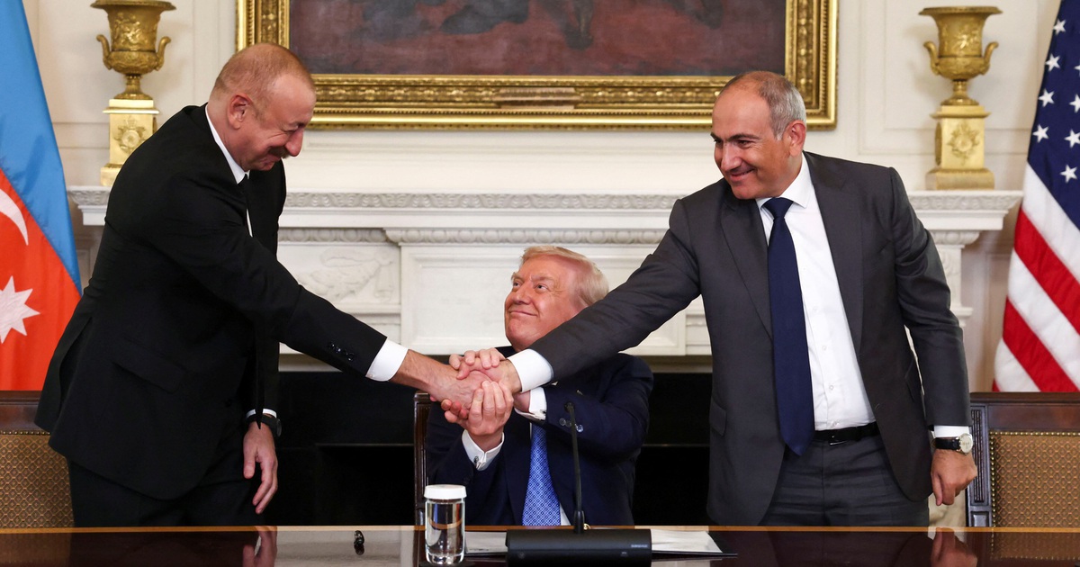 Azerbaijan - Armenia k&yacute; thỏa thuận h&ograve;a b&igrave;nh do Mỹ l&agrave;m trung gian