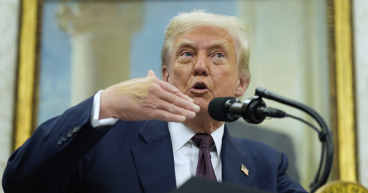 &Ocirc;ng Trump ra lệnh t&aacute;i điều tra d&acirc;n số, loại trừ người nhập cư tr&aacute;i ph&eacute;p