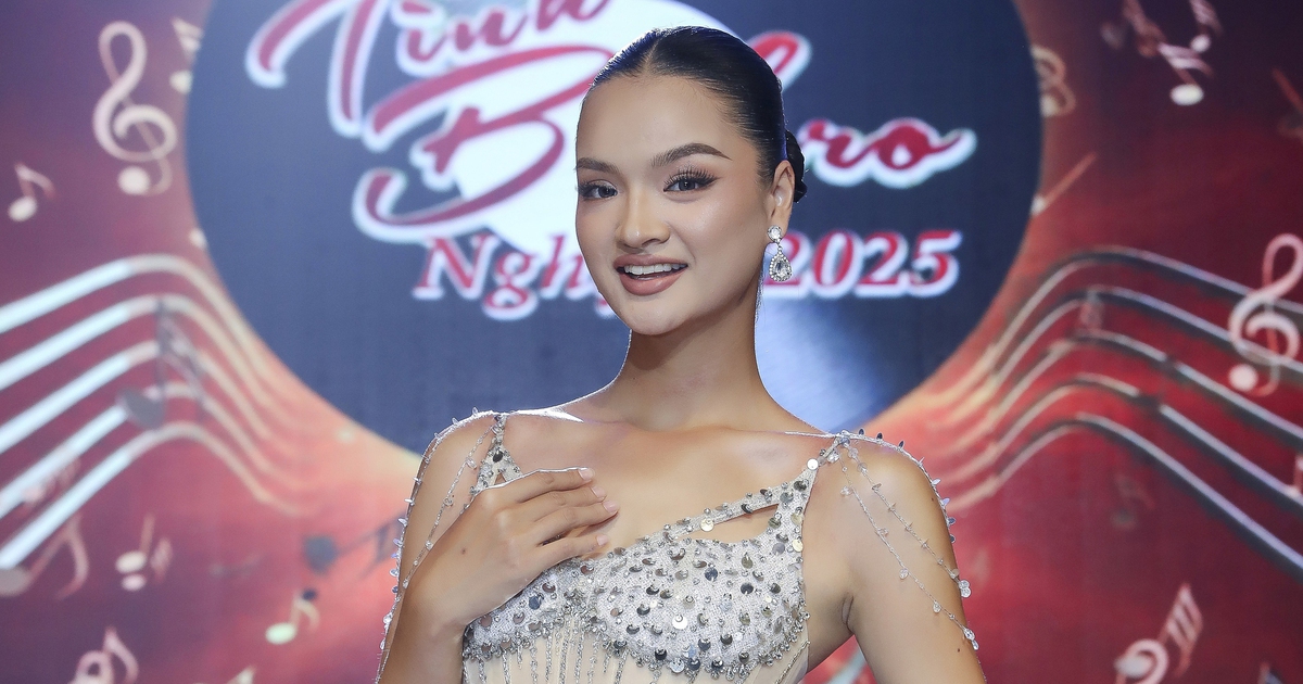 C&ocirc; g&aacute;i cao 1,77 m g&acirc;y ch&uacute; &yacute; khi h&aacute;t nhạc Lam Phương trong &#039;T&igrave;nh bolero&#039; l&agrave; ai?