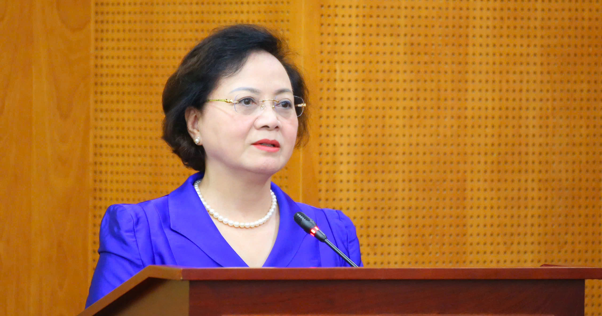 Bộ Nội vụ sẽ điều tiết c&ocirc;ng chức từ nơi thừa sang nơi thiếu