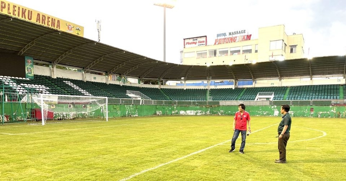 Sân Pleiku đẹp long lanh, VPF khen nức nở: HAGL khoe ‘áo mới’, sẵn sàng chinh chiến V-League