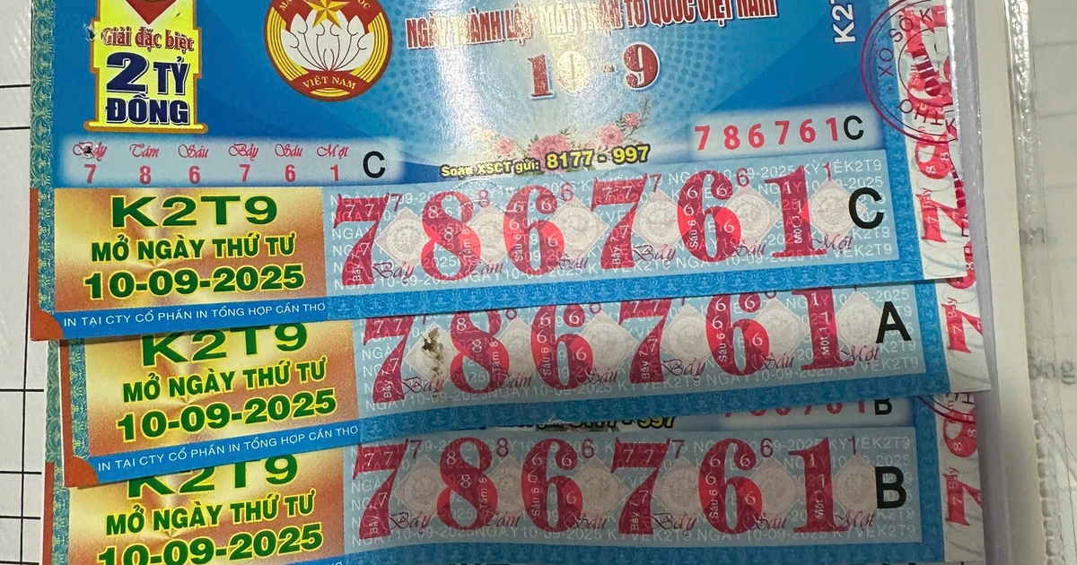 Người bu&ocirc;n tr&aacute;i c&acirc;y tr&uacute;ng độc đắc 6 tỉ xổ số miền Nam, gửi tiết kiệm