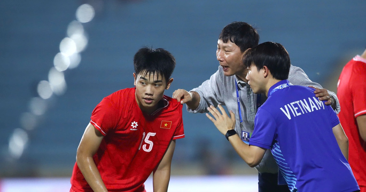 Ông Kim đẩy mạnh "cấy" lứa U23 Việt Nam lên Đội tuyển Việt Nam