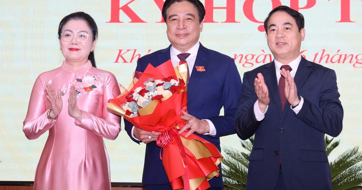 Ông Nguyễn Khắc Toàn làm Chủ tịch UBND tỉnh Khá...