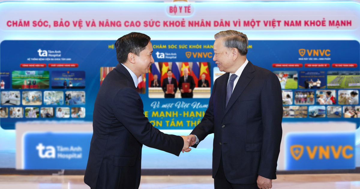 Bệnh viện Tâm Anh giới thiệu dàn robot khủng tại tòa nhà Quốc hội