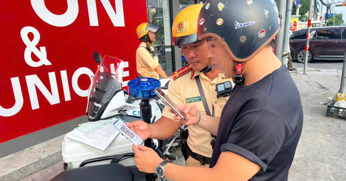 CSGT TP.HCM &aacute;p dụng nộp phạt qua m&atilde; QR: Người vi phạm bất ngờ v&igrave; nhanh gọn